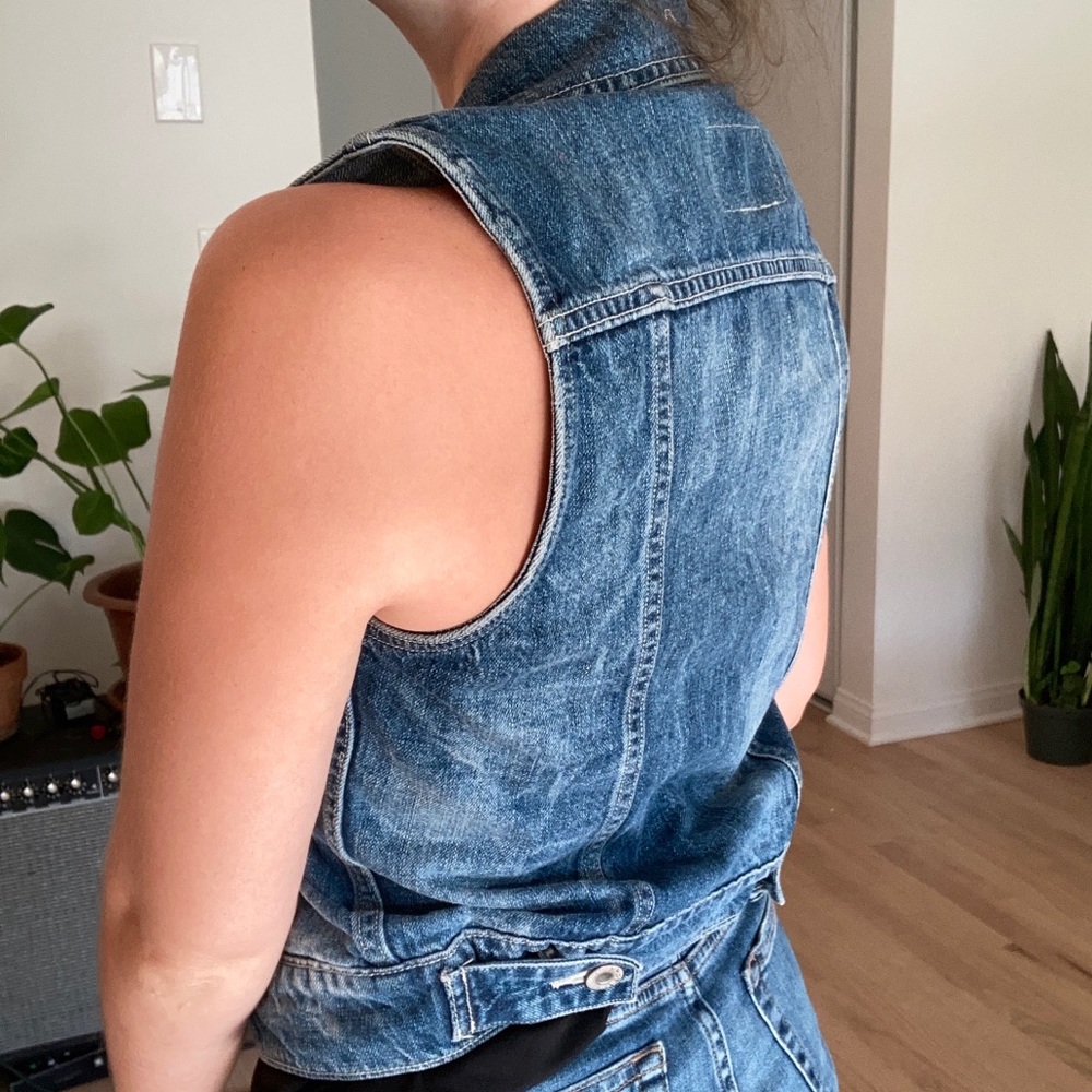 Vintage Levi’s Jean Vest - Picture 6 of 6